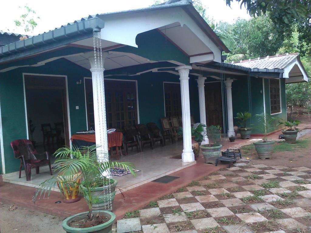 Elephant Safari Lodge Sigiriya Junction Habarana Exteriör bild